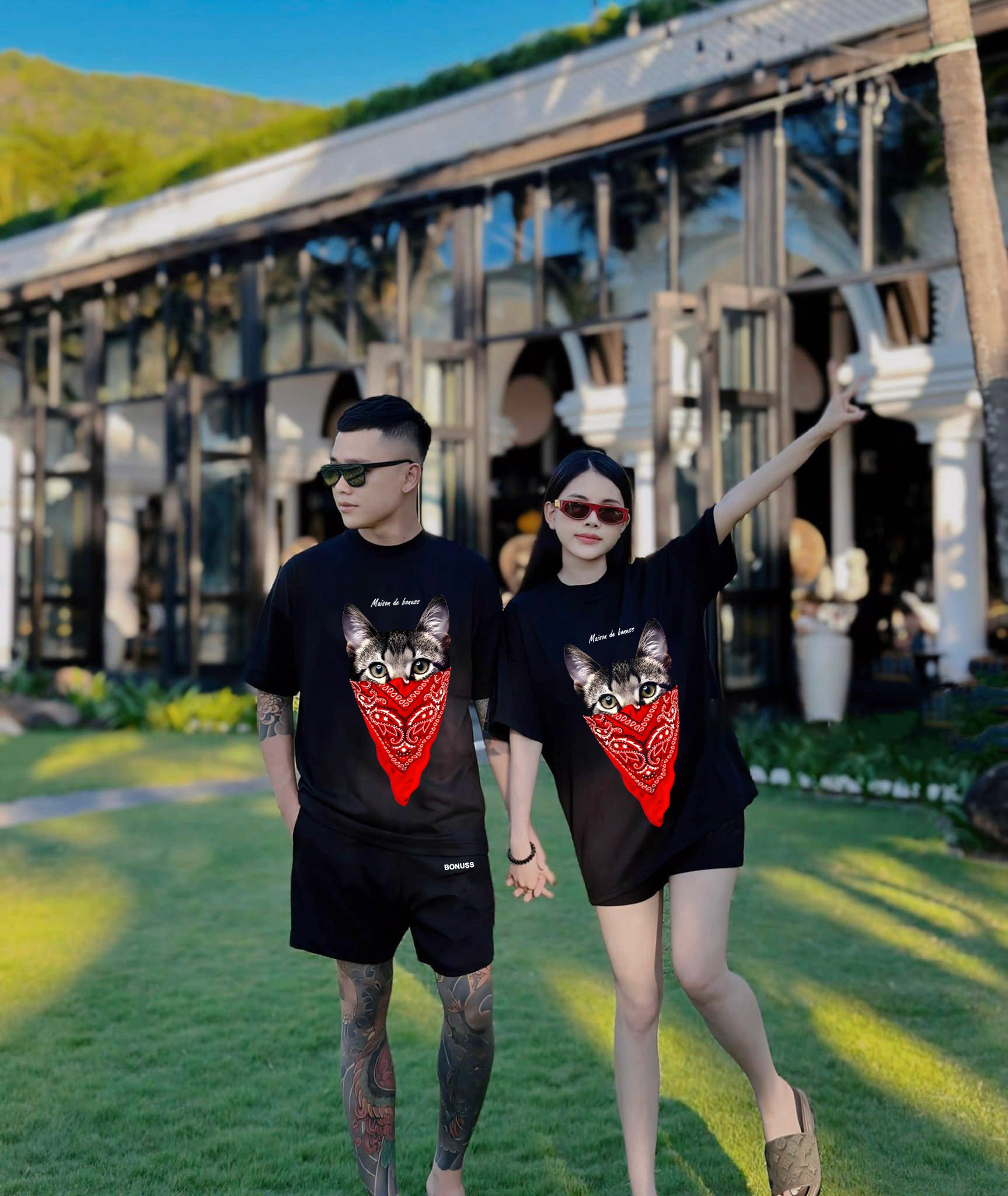 Couple Mèo Bandana Đỏ T-shirt