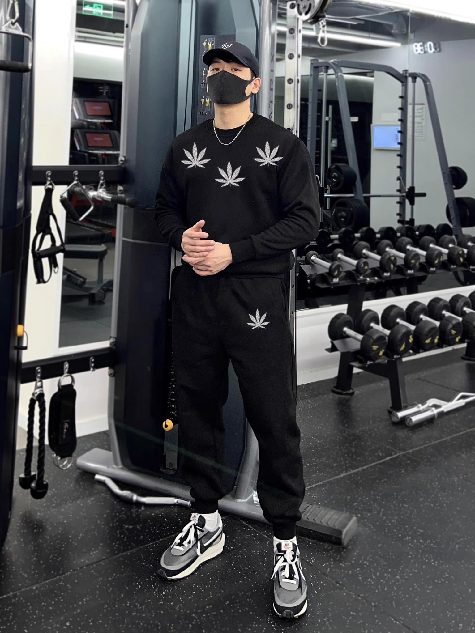 Sweater LÁ KIM TUYẾN