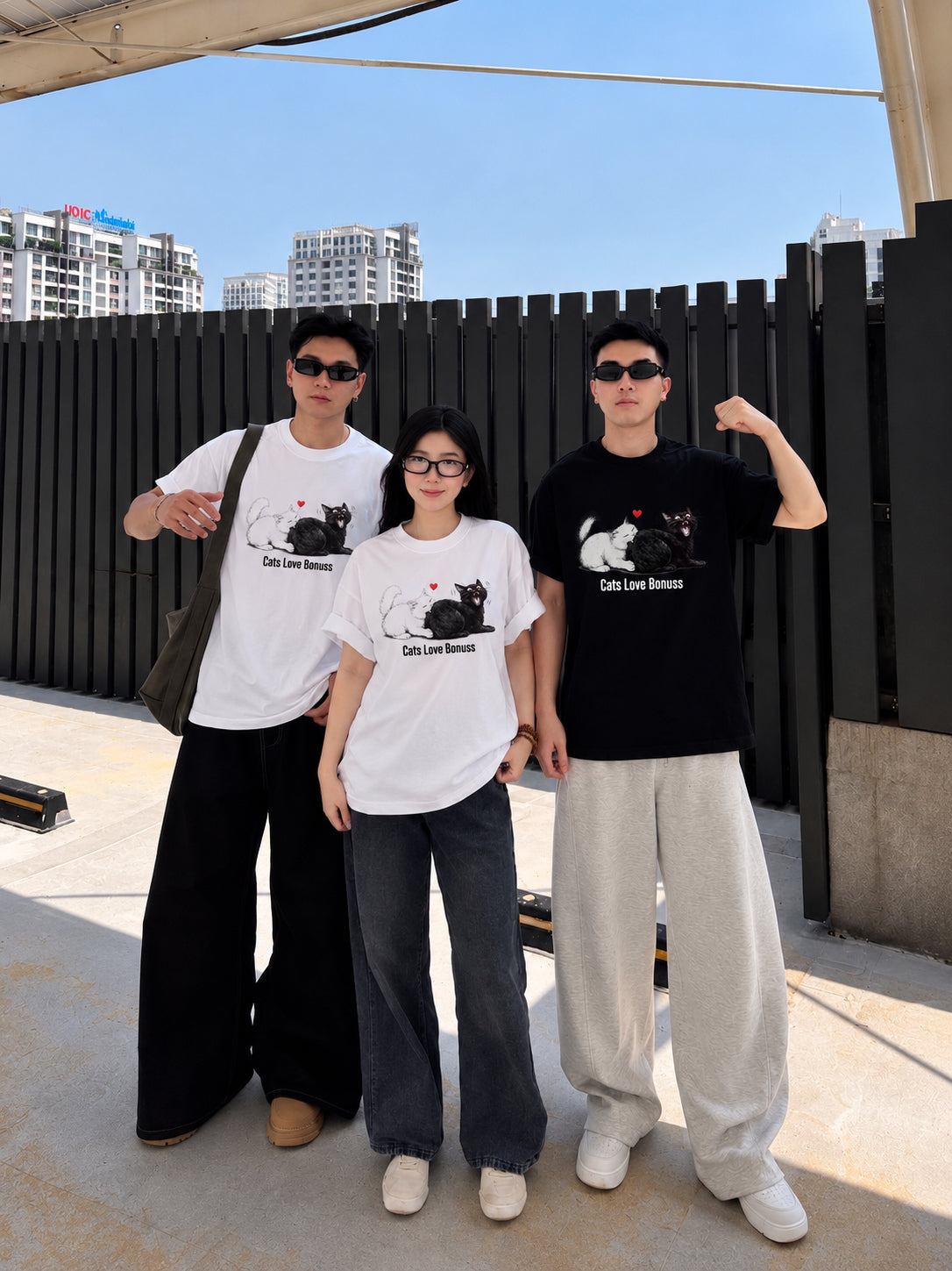 CATS LOVE T-Shirt