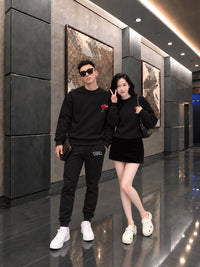 Sweater Khóa Trái Tim
