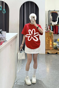 Red Daisy - T-Shirt